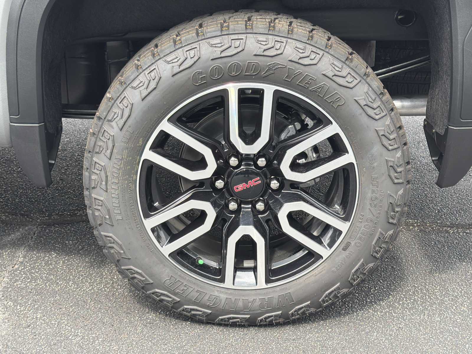 New 2026 GMC Sierra 1500 AT4 w/ AT4 Premium Package AWD/4WD image 27