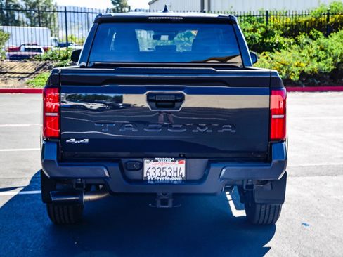 Certified 2025 Toyota Tacoma SR5 image 6