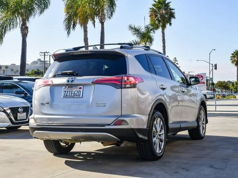 Used 2017 Toyota RAV4 Limited image 7