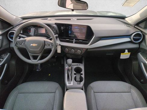 New 2026 Chevrolet Trax LS w/ LS Convenience Package FWD image 14