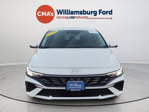 Used 2024 Hyundai Elantra Limited FWD image 8