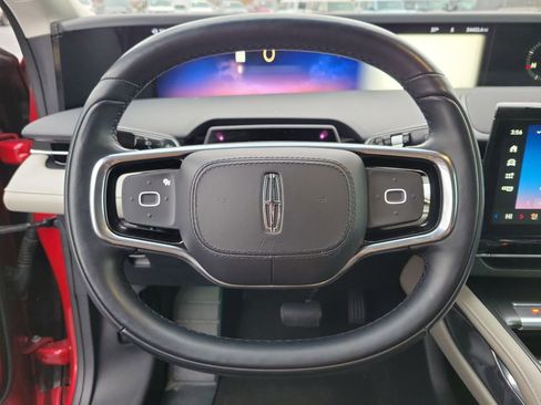 Certified 2024 Lincoln Nautilus Reserve image 23