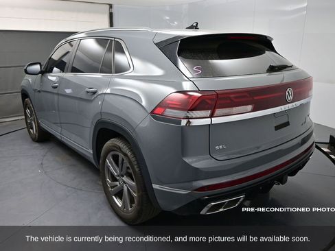 Used 2024 Volkswagen Atlas Cross Sport SEL R-Line image 5