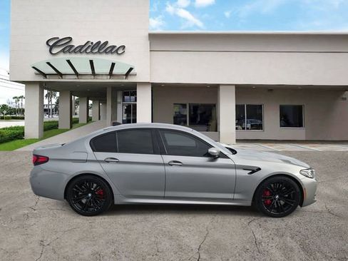 Used 2022 BMW M5 w/ Executive Package image 3