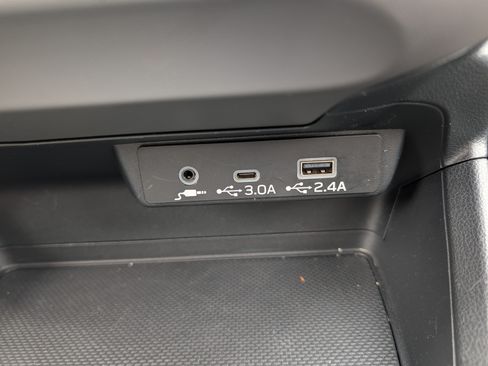 Certified 2025 Subaru Crosstrek 2.5i Premium AWD/4WD image 33
