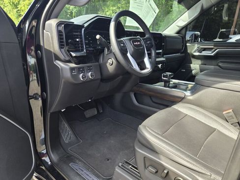 Used 2023 GMC Sierra 1500 SLT w/ SLT Premium Plus Package AWD/4WD image 20