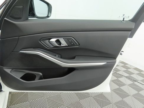 New 2026 BMW 330i Sedan w/ M Sport Package image 25