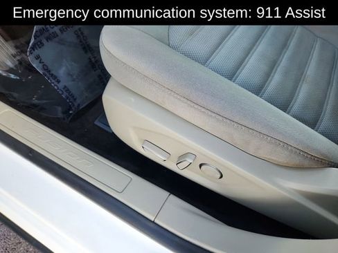 Used 2019 Ford Fusion SE image 21