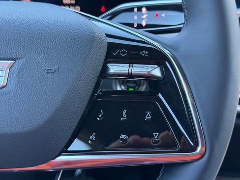 New 2025 Cadillac Lyriq Luxury image 29