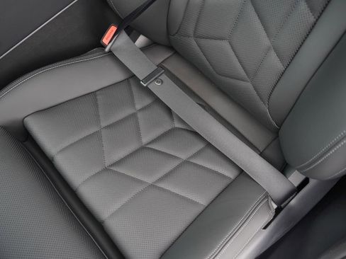 Used 2025 BMW i5 xDrive40 w/ M Sport Package image 12