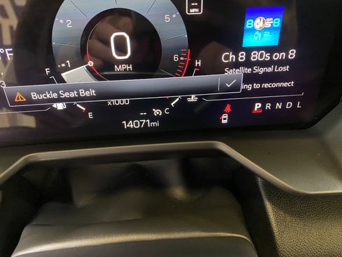 Used 2025 GMC Acadia Elevation image 39