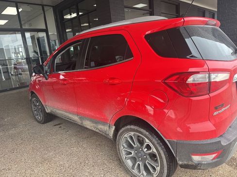 Used 2021 Ford EcoSport Titanium FWD image 3