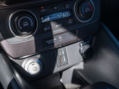 Used 2023 Nissan Leaf S image 26