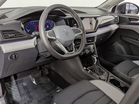 Used 2024 Volkswagen Taos SEL image 15