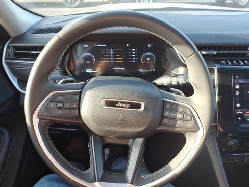 Used 2023 Jeep Grand Cherokee L Laredo AWD/4WD image 21