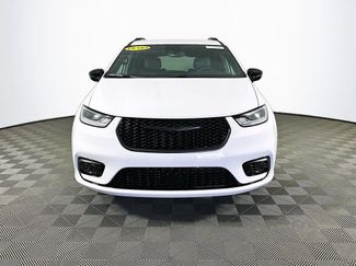 New 2026 Chrysler Pacifica Select w/ S Appearance Package AWD/4WD video 3