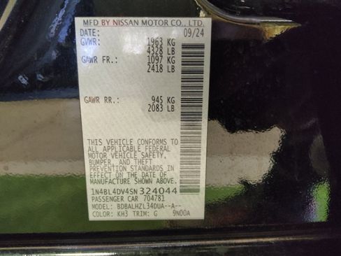 Used 2025 Nissan Altima 2.5 SV FWD image 33
