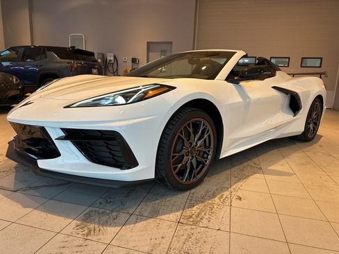 Used 2025 Chevrolet Corvette Stingray Premium Conv w/ Z51 Performance Package image 23