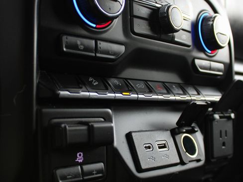 Used 2019 Chevrolet Silverado 1500 RST w/ All-Star Edition image 31