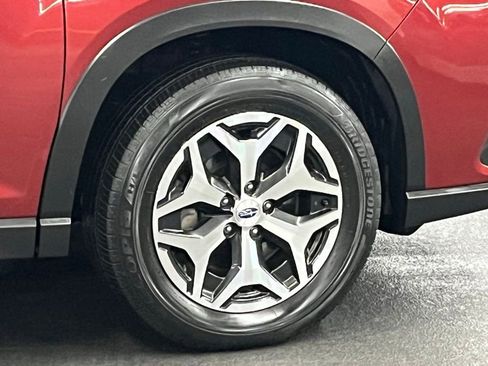 Used 2022 Subaru Forester Premium image 40