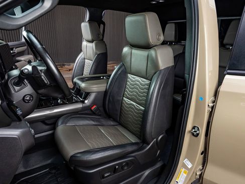 Used 2022 Chevrolet Silverado 1500 ZR2 w/ Technology Package image 29