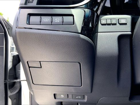 Used 2025 Lexus ES 350 Ultra Luxury FWD image 33