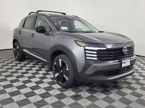 New 2026 Nissan Kicks SR w/ SR Premium Package image 4