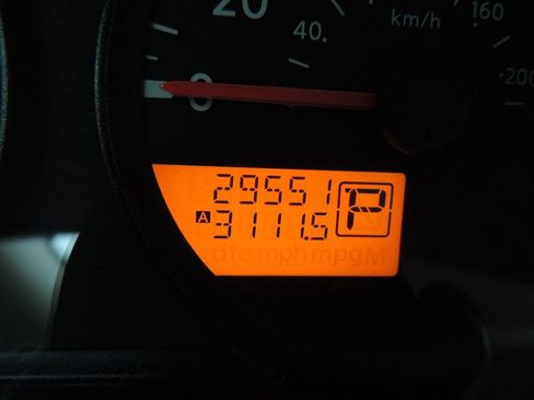 Used 2021 Nissan Frontier SV image 31