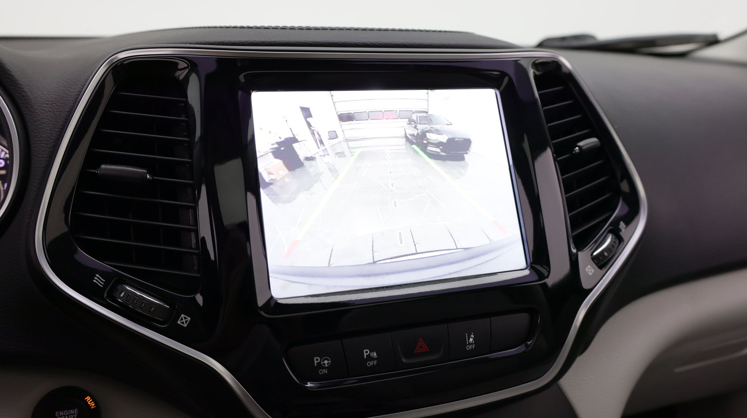 Used 2021 Jeep Cherokee Limited FWD image 23