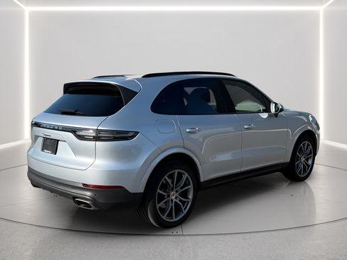 Used 2019 Porsche Cayenne AWD/4WD image 5