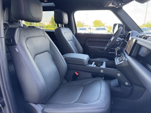 Certified 2024 Land Rover Defender 90 V8 AWD/4WD image 28