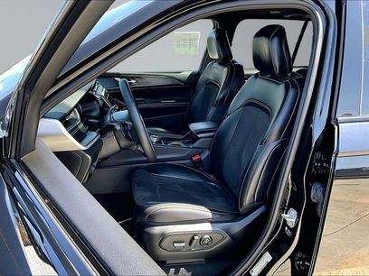 Used 2024 Jeep Grand Cherokee Altitude