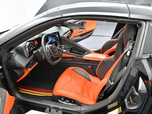 Used 2025 Chevrolet Corvette Stingray Premium Conv w/ Z51 Performance Package image 14