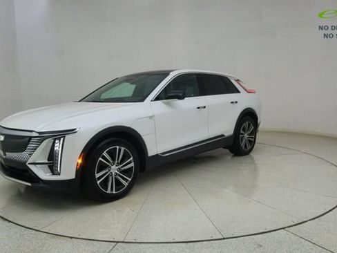 Used 2024 Cadillac Lyriq Luxury w/ LPO, Floor Liner Package AWD/4WD image 67