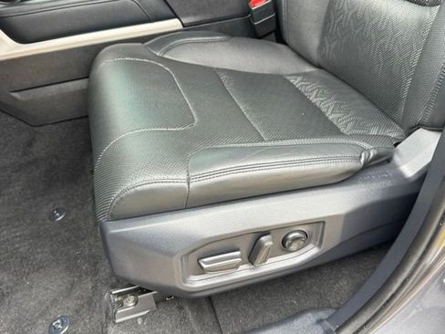 Used 2022 Toyota Tundra Limited AWD/4WD image 12