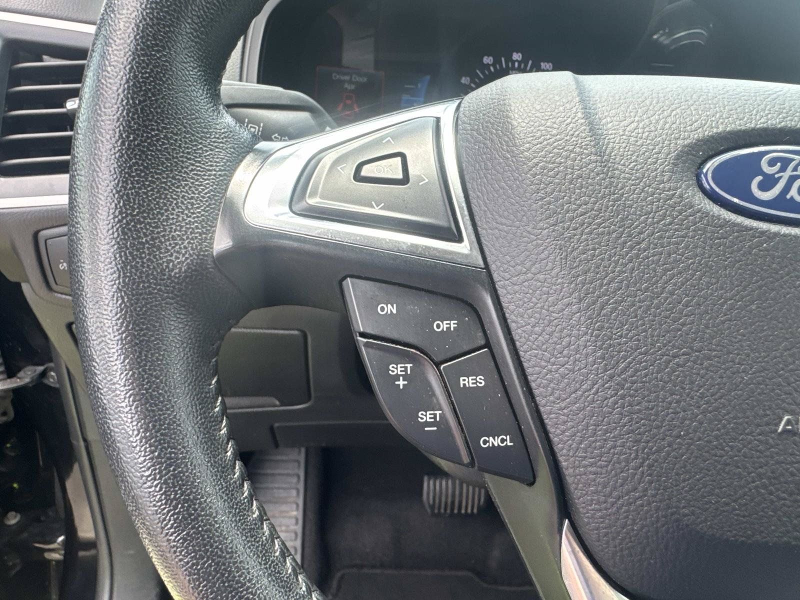 Used 2024 Ford Edge SEL AWD/4WD image 21