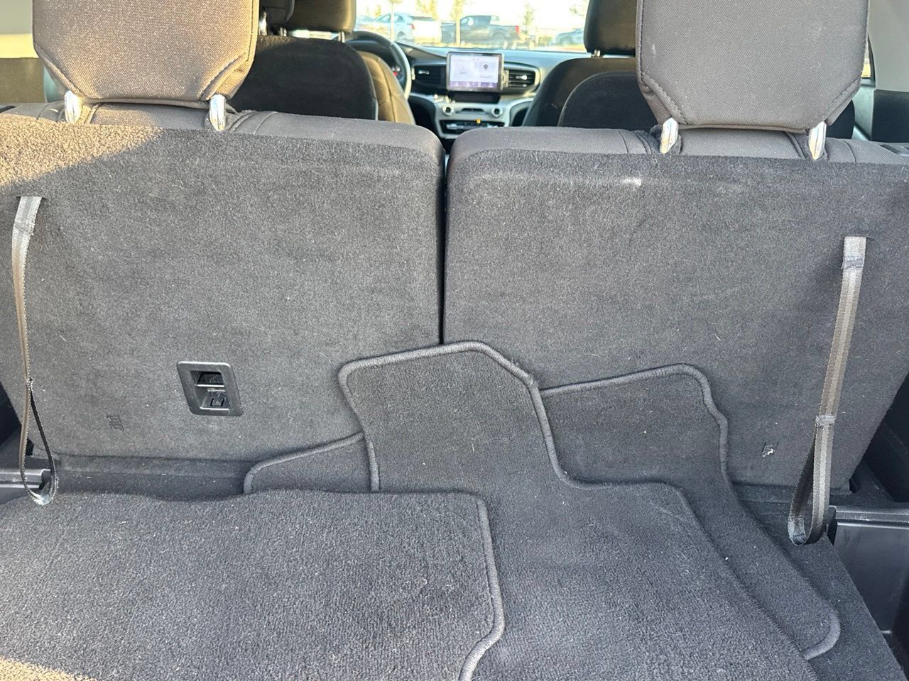 Used 2022 Ford Explorer XLT RWD image 33