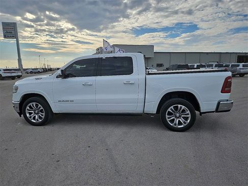 Used 2022 RAM 1500 Limited image 3