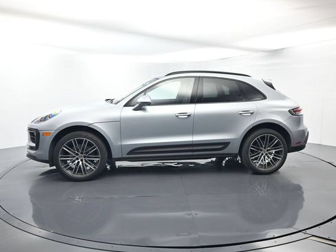 Certified 2026 Porsche Macan AWD/4WD image 2
