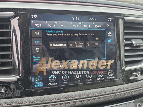 Used 2020 Chrysler Pacifica Limited image 26