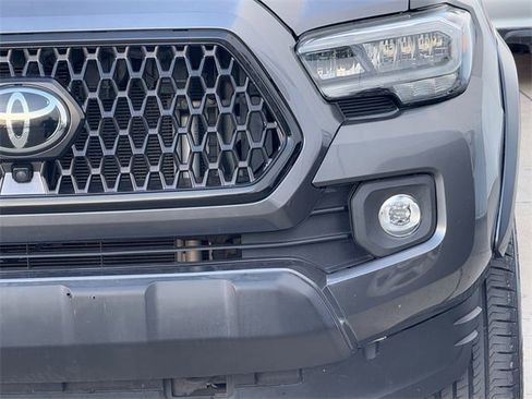 Used 2022 Toyota Tacoma Limited w/ Nightshade Package image 8