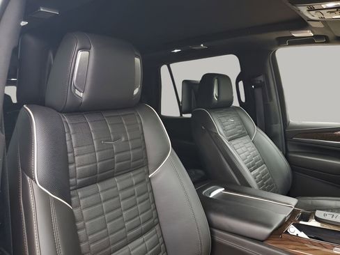 Certified 2023 Cadillac Escalade Sport Platinum w/ LPO, ONYX Package image 15