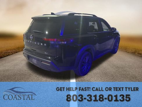 Used 2024 Nissan Pathfinder SV image 7