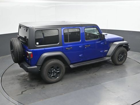 Used 2018 Jeep Wrangler Unlimited Sport AWD/4WD image 30