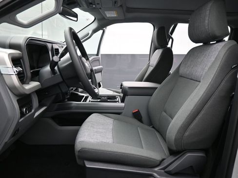 New 2026 Ford F250 XLT w/ XLT Premium Package image 9