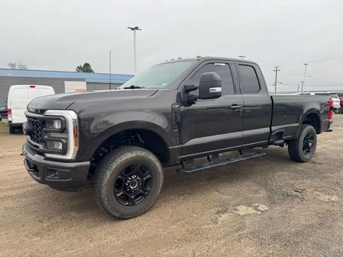 Used 2024 Ford F250 XLT w/ XLT Premium Package AWD/4WD image 1