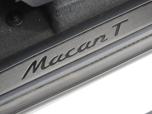 New 2026 Porsche Macan AWD/4WD image 43