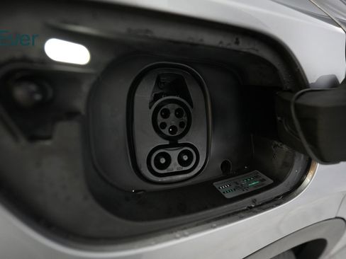 Used 2023 Volkswagen ID.4 Pro S image 10