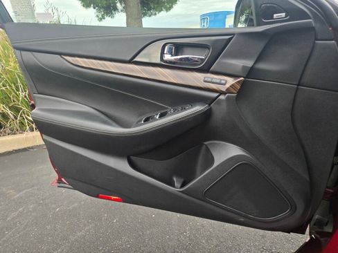 Used 2017 Nissan Maxima Platinum image 22
