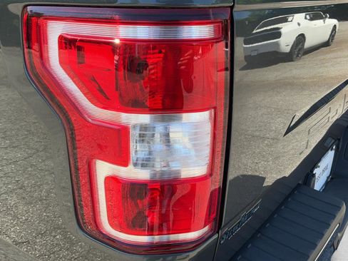Used 2018 Ford F150 Lariat image 27